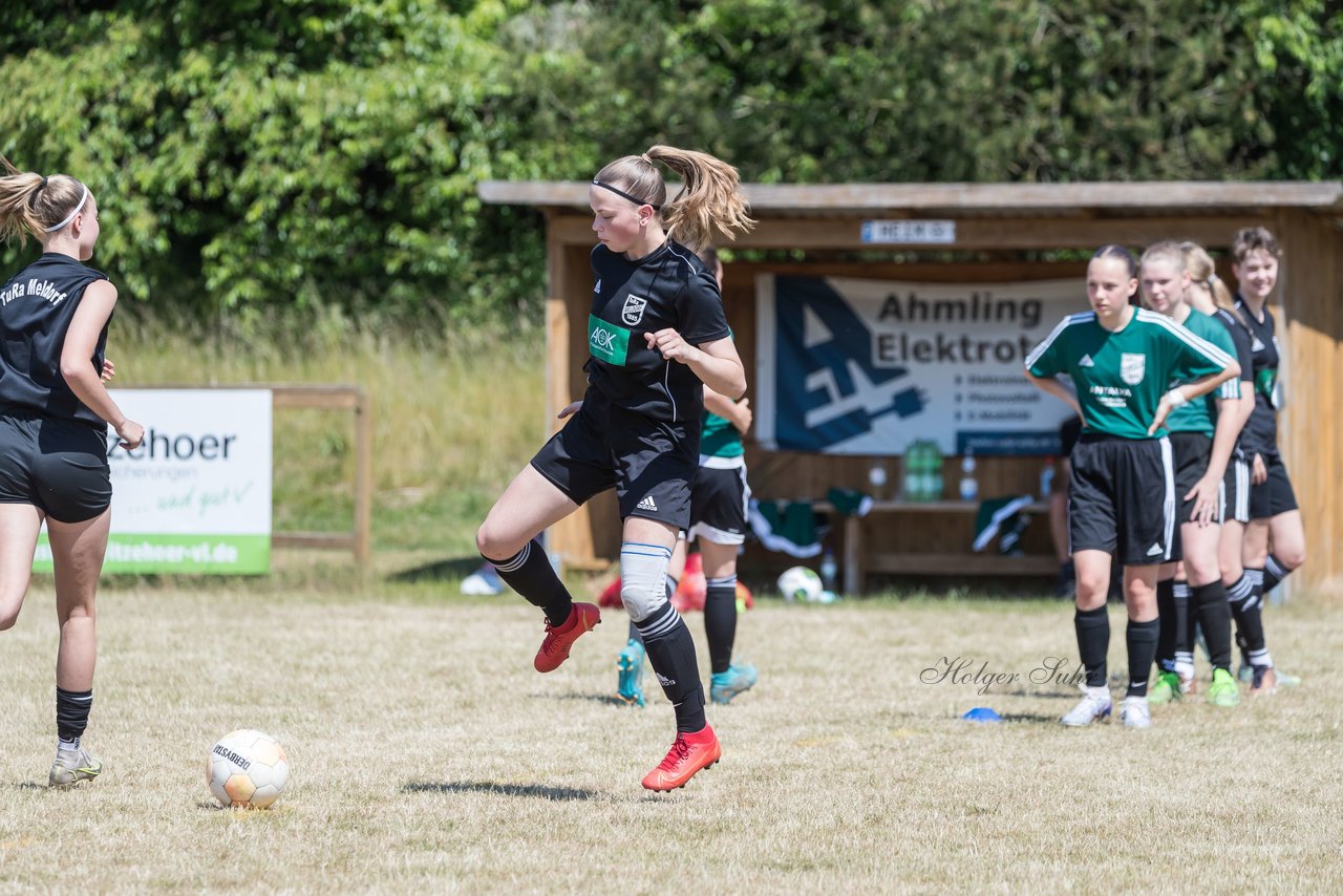 Bild 124 - wBJ TuRa Meldorf/Buesum - JFV Luebeck : Ergebnis: 1:0